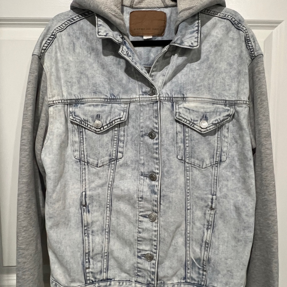 American Eagle Light Blue Denim Jacket with grey sweatshirt hood and sleeves